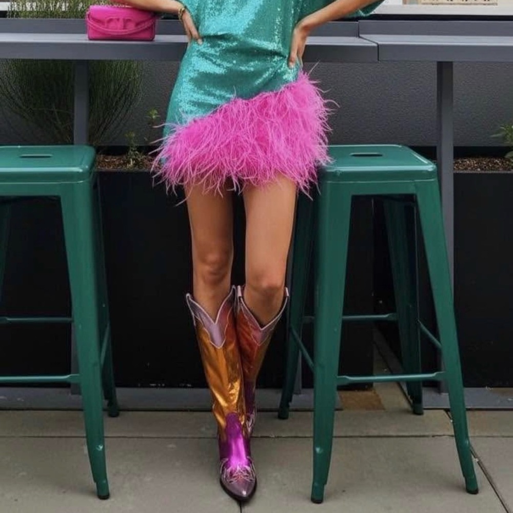 Metallic pink cowboy boots 💖